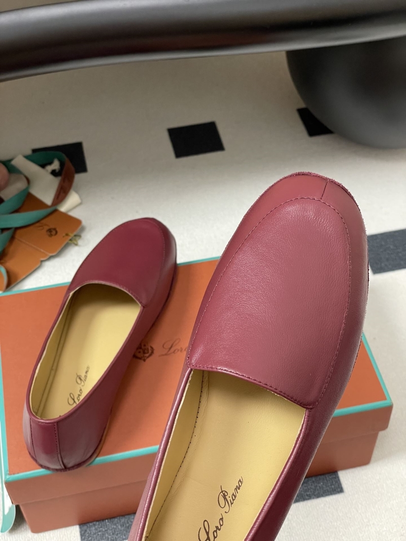 L0r0 P1ana loafers